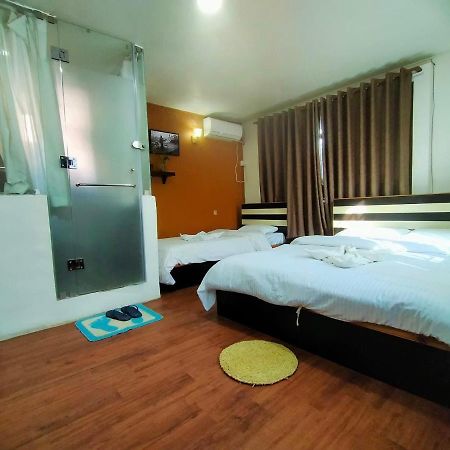 The Majestic Bed & Breakfast Катманду Экстерьер фото